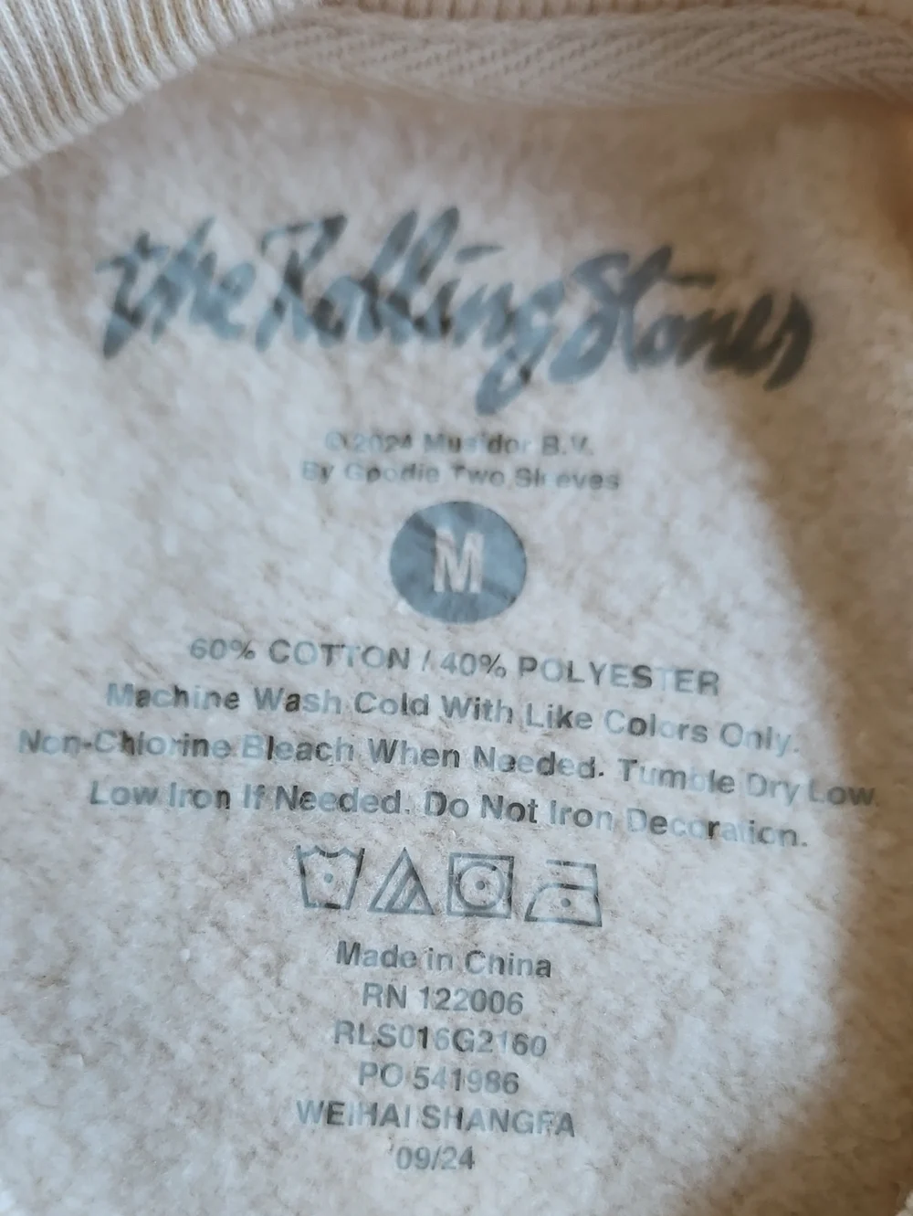The Rolling Stones Cream Sweatshirt with TheTongue And Red Lips Logo Size Medium
